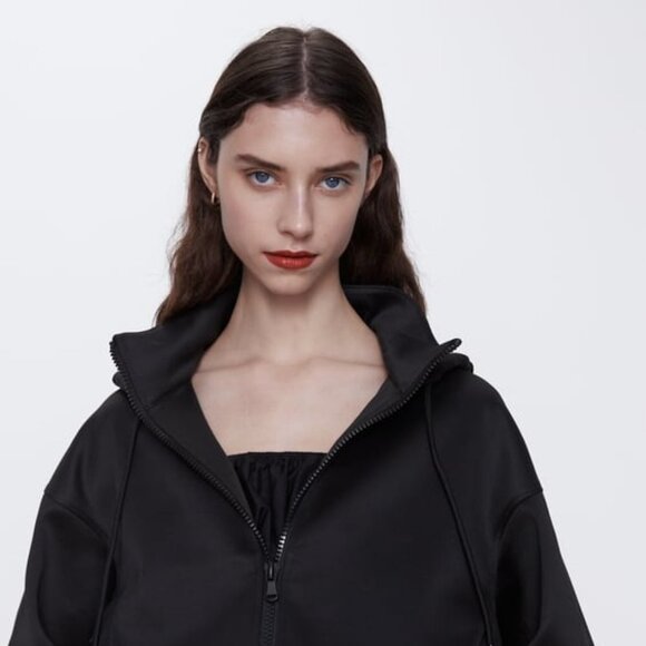 NEW Zara Women's Cropped Hooded Bomber Jogger Jacket Black - Picture 2 of 12